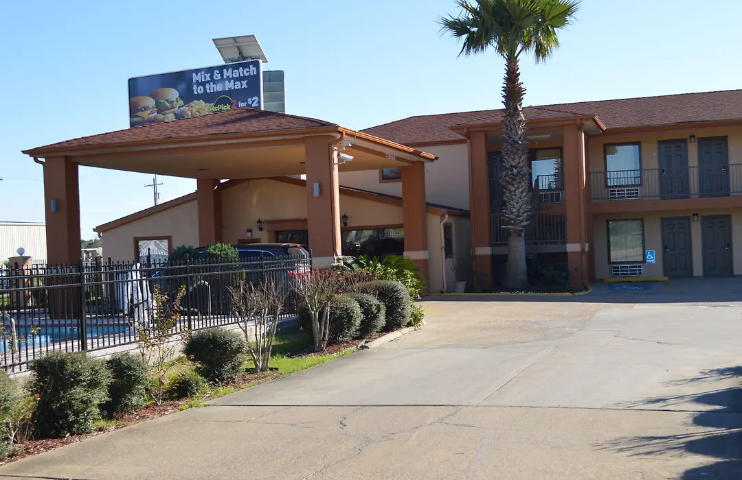 Econo Lodge Lake Charles University Area-1
